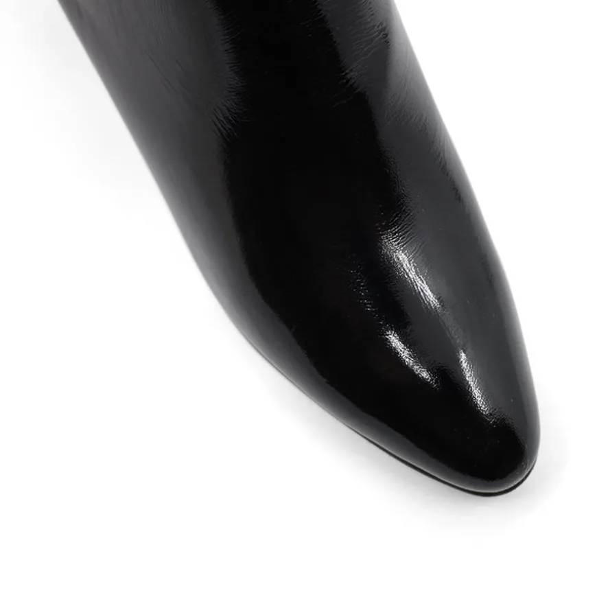 BUENO MAGGIE